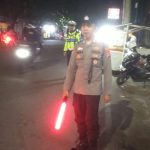 Anggota Polsek Rangkasbitung Bersama Satlantas Polres Lebak Gatur Lalin di Jalan Sunan Kalijaga Rangkasbitung IMG-20260321-WA0037