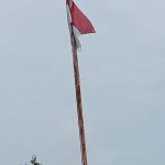 Geger! Bendera Merah Putih Sobek dan Lusuh Masih Berkibar di SMP Negeri 2 Datuk Lima Puluh, Warga Soroti Kelalaian Sekolah oplus_32